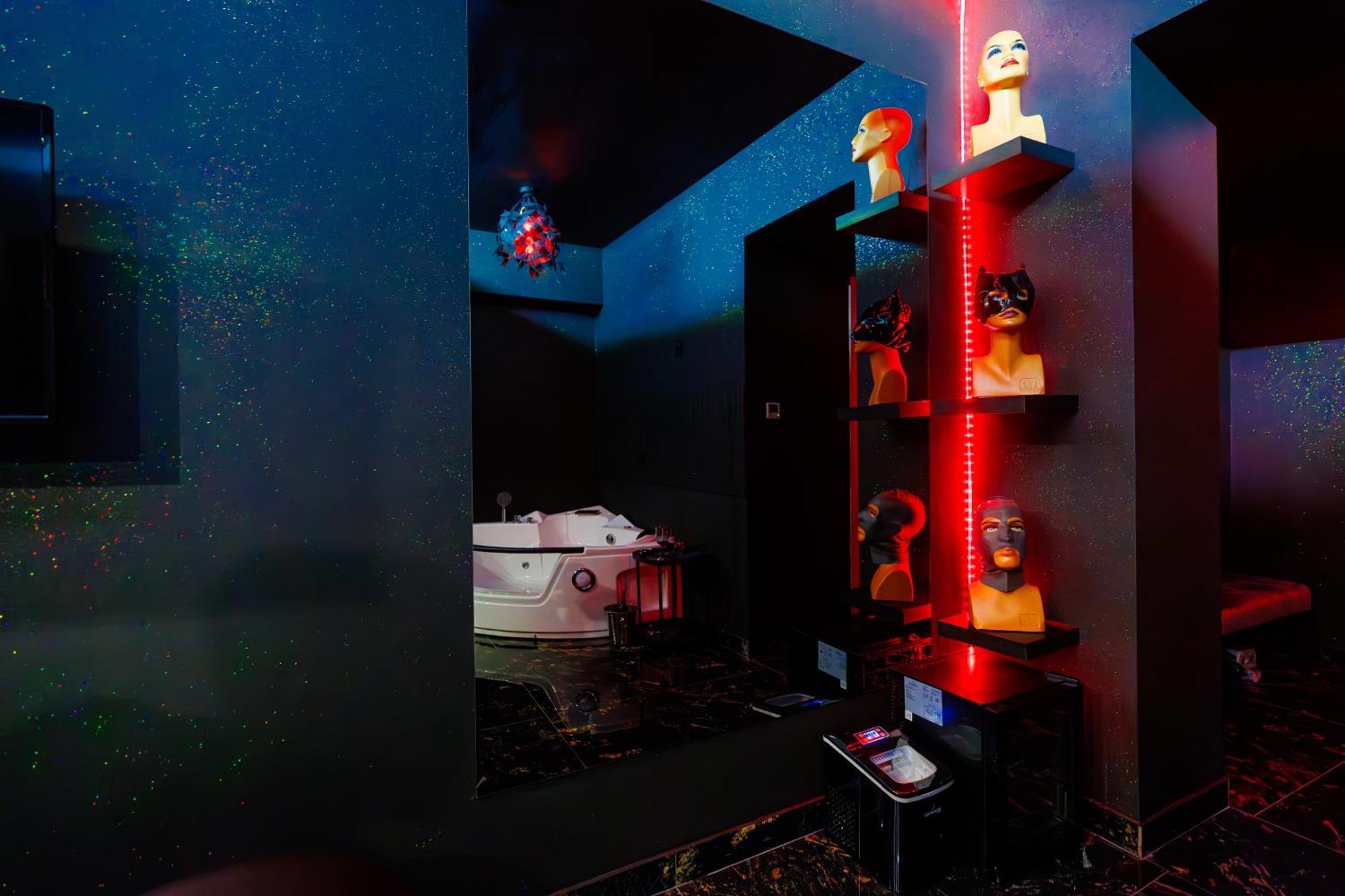 Romeo Nights - Love Rooms - Adults Only Bukarest Exterior foto